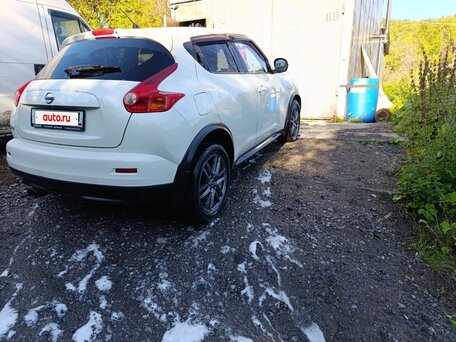 2011 Nissan Juke I, белый, 1070000 рублей, вид 3