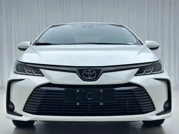 Открыть фотографии: Toyota Corolla XII (E210)