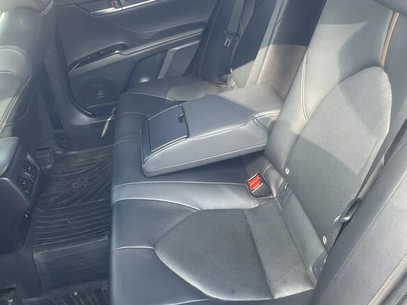 2020 Toyota Camry VIII (XV70), чёрный, 3350000 рублей - вид 18