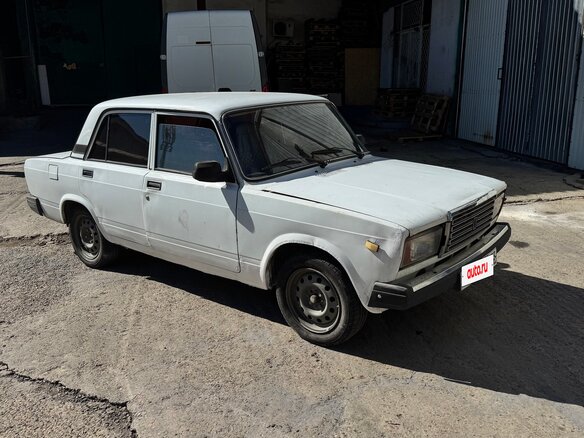 2008 Lada (ВАЗ) 2107, белый, 70000 рублей - вид 3