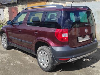 2011 Skoda Yeti I, пурпурный, 690000 рублей, вид 3