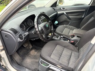 2012 Skoda Octavia II (A5) Рестайлинг, серебристый, 880000 рублей, вид 4