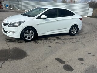 2015 Hyundai Solaris I Рестайлинг, белый, 800000 рублей, вид 5
