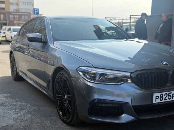 2019 BMW 5 серии 530d xDrive VII (G30/G31/G38), серый, 4500000 рублей - вид 5