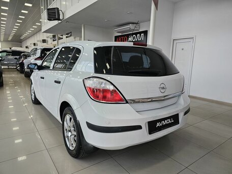 2006 Opel Astra H, белый, 515000 рублей, вид 4