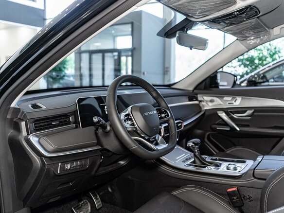 2026 Jetour X70+ I Рестайлинг, чёрный, 3099000 рублей - вид 8