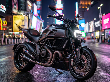 2015 Ducati Diavel Carbon, чёрный, 1111111 рублей, вид 2