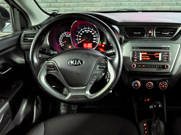 2016 Kia Rio III Рестайлинг, чёрный, 1150000 рублей - вид 17