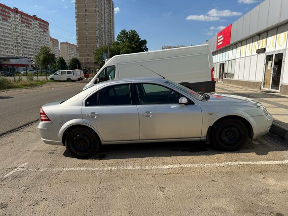2006 Ford Mondeo III Рестайлинг, серебристый, 400000 рублей - вид 3