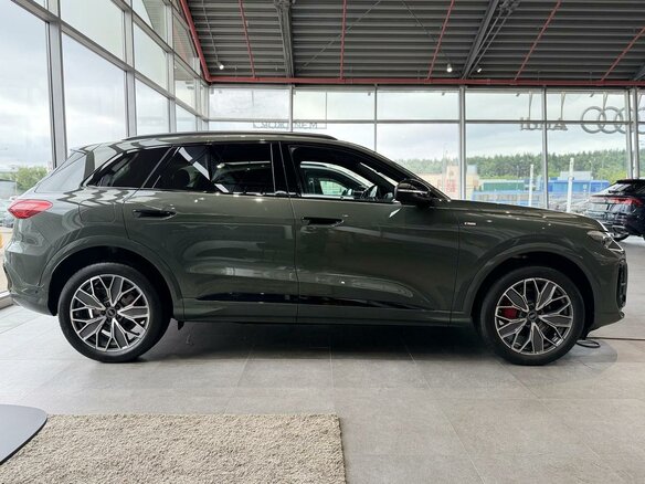 2026 Audi Q5 L III (GU), коричневый, 6707000 рублей - вид 4