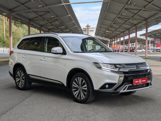 2019 Mitsubishi Outlander III Рестайлинг 3, белый, 2149500 рублей, вид 2