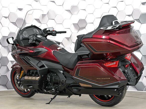 2025 Honda GL 1800 Gold Wing, красный, 3599000 рублей - вид 8