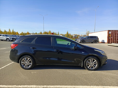 2013 Kia Ceed II, чёрный, 899000 рублей, вид 4
