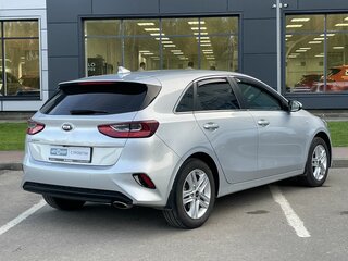 2018 Kia Ceed III, серебристый, 1665000 рублей, вид 5