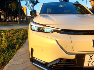 2022 Honda e:NS1, белый, 3600000 рублей, вид 2