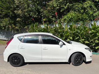 2011 Hyundai i30 I Рестайлинг, белый, 550000 рублей, вид 5