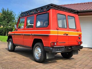 1990 Mercedes-Benz G-Класс 230 I (W460; W461), красный, 6300000 рублей, вид 3