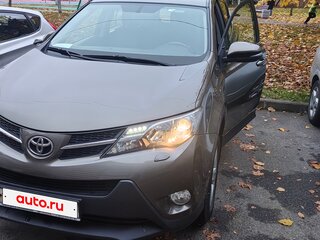 2013 Toyota RAV4 IV (XA40), золотистый, 1790000 рублей, вид 1
