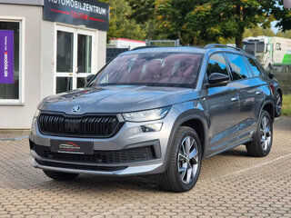 2022 Skoda Kodiaq I Рестайлинг, серебристый, 3850000 рублей, вид 1