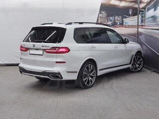 2021 BMW X7 M50d I (G07), белый, 10700000 рублей, вид 4