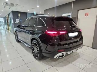 2023 Mercedes-Benz GLC 300 II (X254), чёрный, 6750000 рублей, вид 3