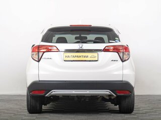 2018 Honda Vezel I Рестайлинг, белый, 1939000 рублей, вид 4
