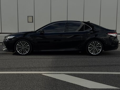 2019 Toyota Camry VIII (XV70), чёрный, 3250000 рублей, вид 5