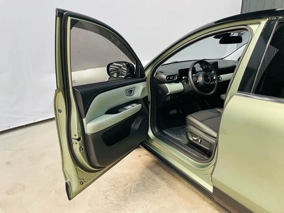 2024 Wuling Binguo 37.9 kWh, белый - вид 11