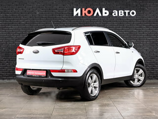 2011 Kia Sportage III, белый, 1100000 рублей, вид 4