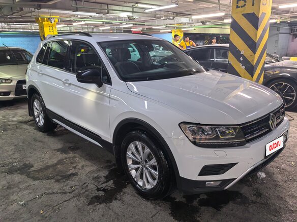 2020 Volkswagen Tiguan II, белый, 2500000 рублей - вид 3