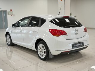 2013 Opel Astra J Рестайлинг, белый, 970000 рублей, вид 4