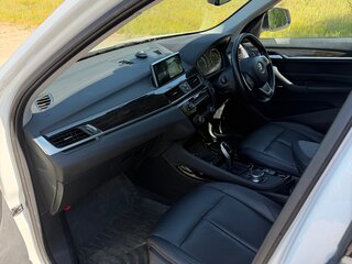 2018 BMW X1 18i sDrive II (F48), белый, 1888000 рублей, вид 5