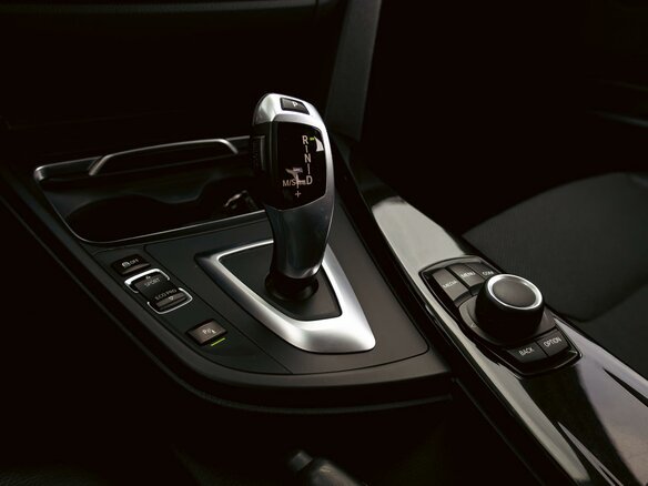 2018 BMW 3 серии 320i VI (F3x) Рестайлинг, синий, 2025000 рублей - вид 24