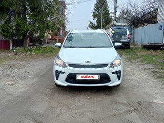 2019 Kia Rio IV, белый, 1200000 рублей, вид 2