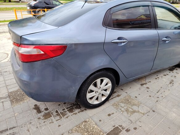 2014 Kia Rio 5-speed III, голубой, 450000 рублей - вид 16