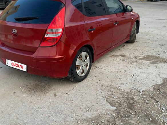 2010 Hyundai i30 I Рестайлинг, красный, 400000 рублей - вид 5