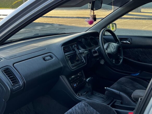 2001 Isuzu Aska IV, серебристый, 435000 рублей - вид 9