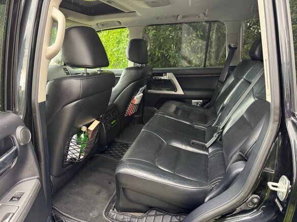 2013 Toyota Land Cruiser 200 Series Рестайлинг 1, чёрный, 3300000 рублей - вид 16