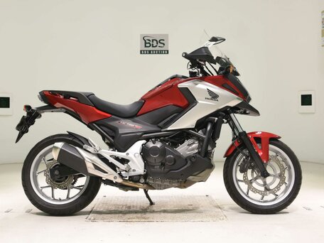 2016 Honda NC 750X, красный, 747000 рублей, вид 2