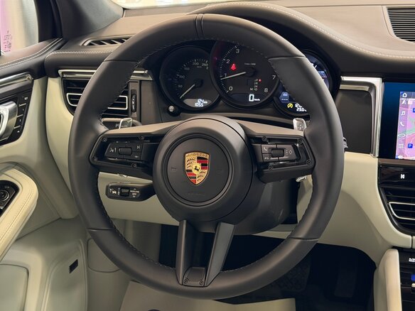 2025 Porsche Macan I Рестайлинг 2, чёрный, 11495000 рублей - вид 8