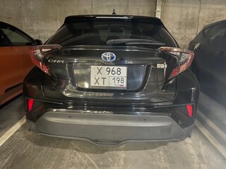 2018 Toyota C-HR I, чёрный, 2150000 рублей, вид 3