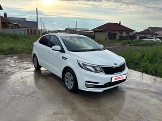 2016 Kia Rio III Рестайлинг, белый, 945000 рублей, вид 2