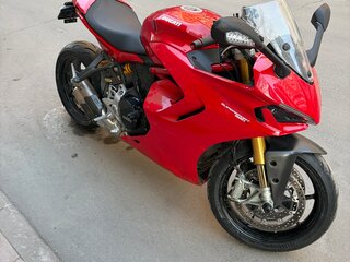 2021 Ducati Supersport, красный, 1390000 рублей, вид 4
