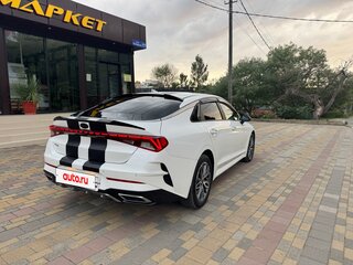 2021 Kia K5 III, белый, 2950000 рублей, вид 4
