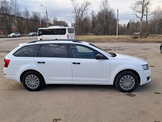 2014 Skoda Octavia III (A7), белый, 580000 рублей, вид 3