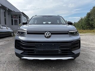 2026 Volkswagen Tharu XR 300 TSI, серый, 2870000 рублей, вид 1