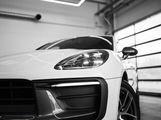 2026 Porsche Macan I Рестайлинг 2, белый, 9990000 рублей, вид 3