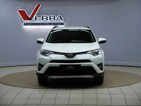 2017 Toyota RAV4 IV (XA40) Рестайлинг, белый, 1750000 рублей, вид 2
