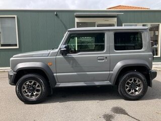 2023 Suzuki Jimny Sierra IV, серебристый, 2200000 рублей, вид 5