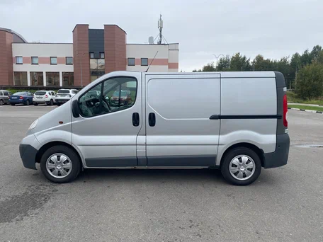 2006 Opel Vivaro, серебристый, 880000 рублей, вид 1
